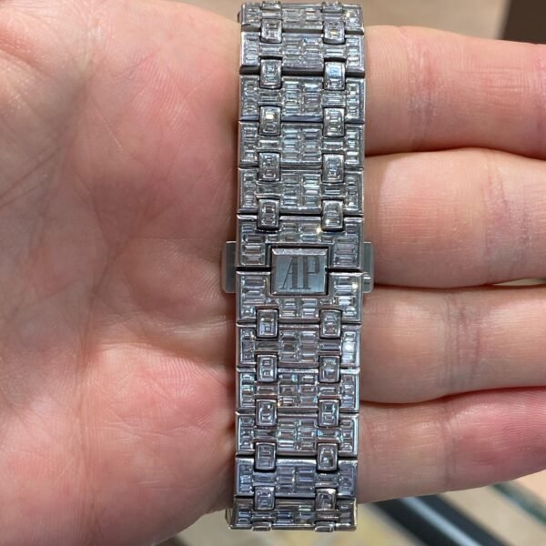 Chandelier Audemars Piguet Royal Oak