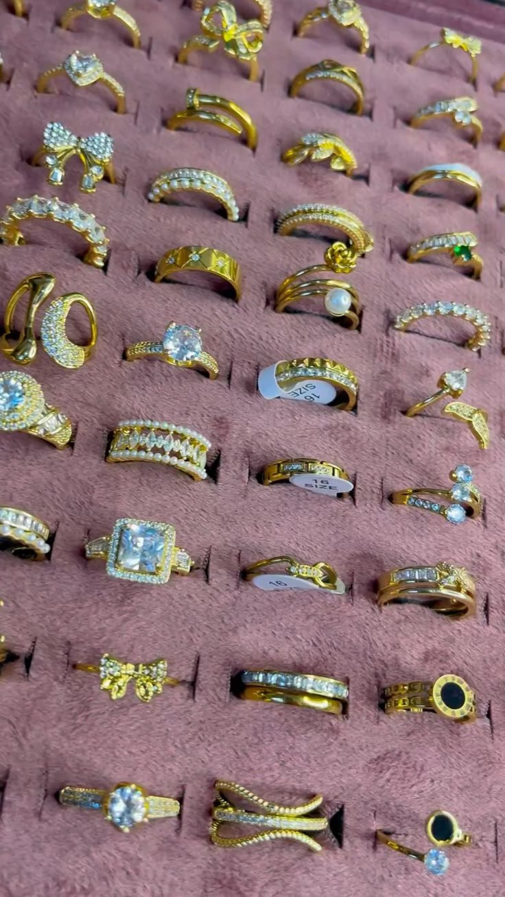 antique rings vs modern rings
