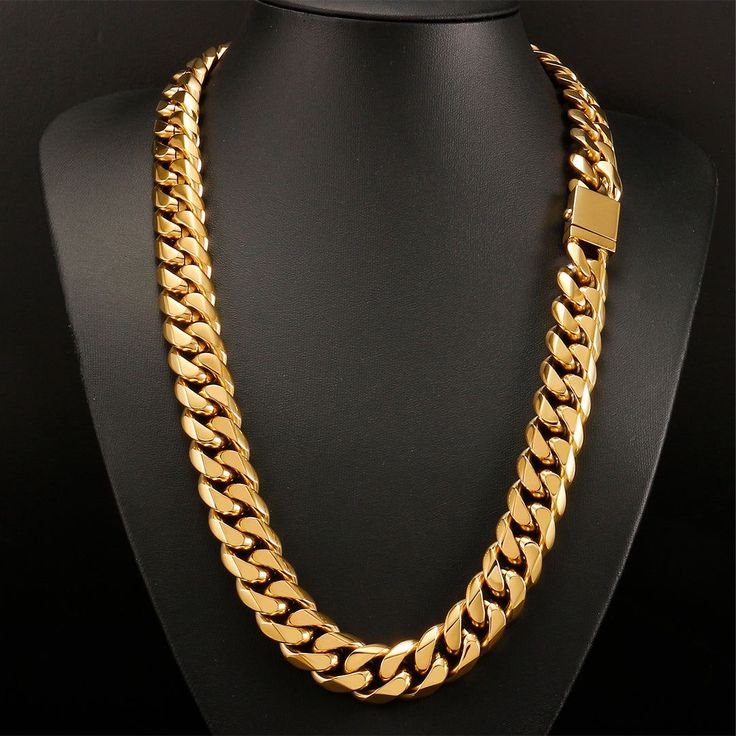 Gold Chain Necklace: Styles, Lengths & Buying Tips 1 gold chain necklace